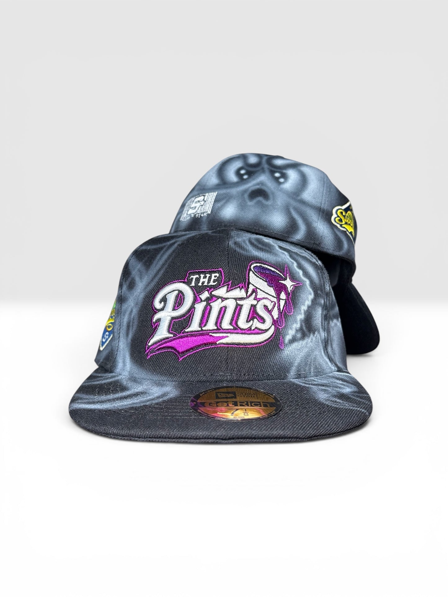 THE PINTS FITTED HAT STAR SKULL 1 OF 1